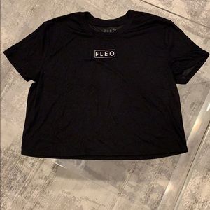 Fleo Crop Tee
